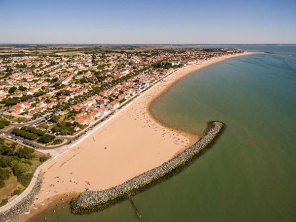 Maison *** Avec Cour 3Km Plage Et La Rochelle Saint-Vivien  Luaran gambar